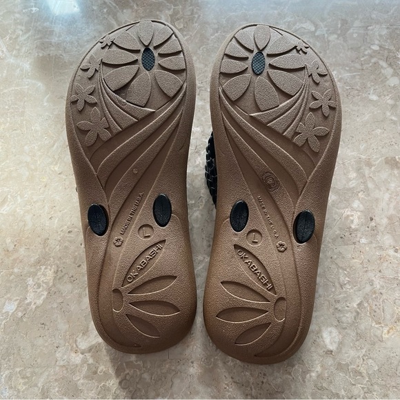 Okabashi brown and black thong flip flop sandals size large - Picture 6 of 6